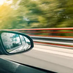 Jak sprawdzić stan hamulców w swoim samochodzie?