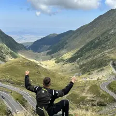 Najpiękniejsze trasy motocyklowe Rumunii: spektakularne krajobrazy