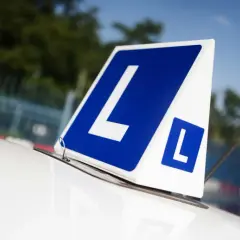 Czy przerwany kurs prawa jazdy przepada? Sprawdź, co tracisz i jak to naprawić