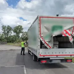 Jakie prawo jazdy potrzebne do busa na bliźniakach? Sprawdź teraz!