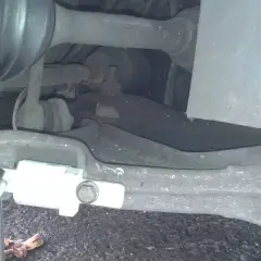 Ogranicznik skrętu Volvo S60: funkcja i wymiana - poradnik