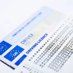Jak skutecznie sprawdzić angielskie prawo jazdy i uniknąć problemów z weryfikacją