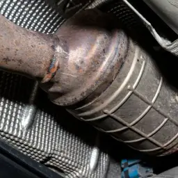 Rdza na rurze wydechowej i katalizatorze. Zastanawiasz się, ile trwa wypalanie dpf na postoju?