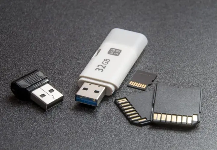 Jak łatwo nagrać muzykę na pendrive do samochodu bez błędów i problemów