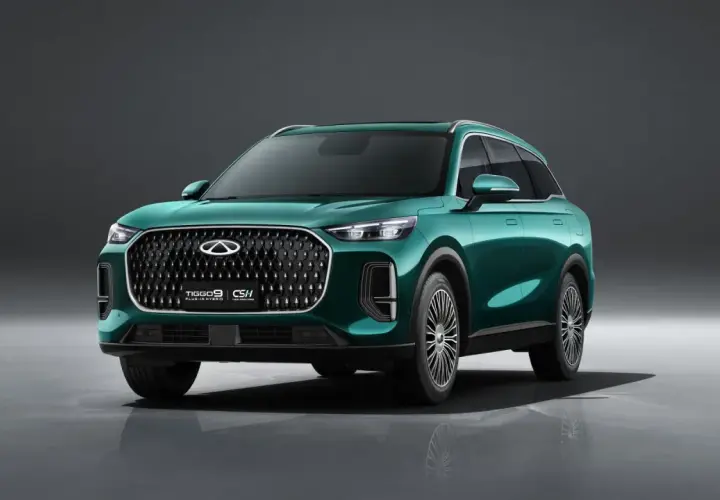Nowy zielony Chery Tiggo 9 Plug-in Hybrid prezentuje się elegancko. Sprawdź jego cenę i możliwości!