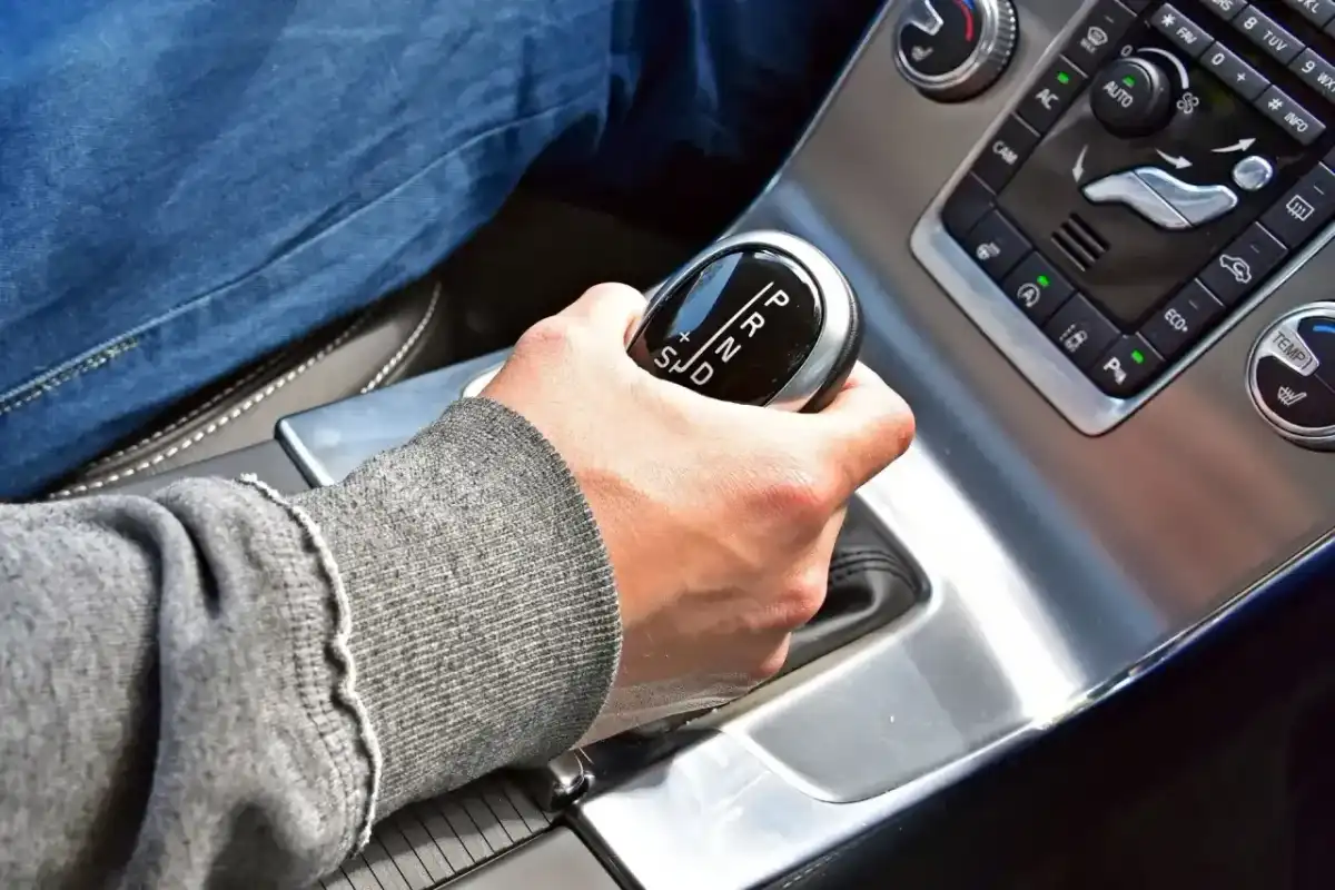 Jak jeździć automatem bez szarpania i błędów?