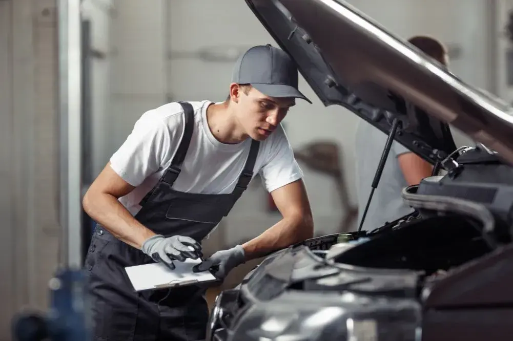 Ile kosztuje chip tuning? Sprawdź ceny i uniknij niepotrzebnych wydatków