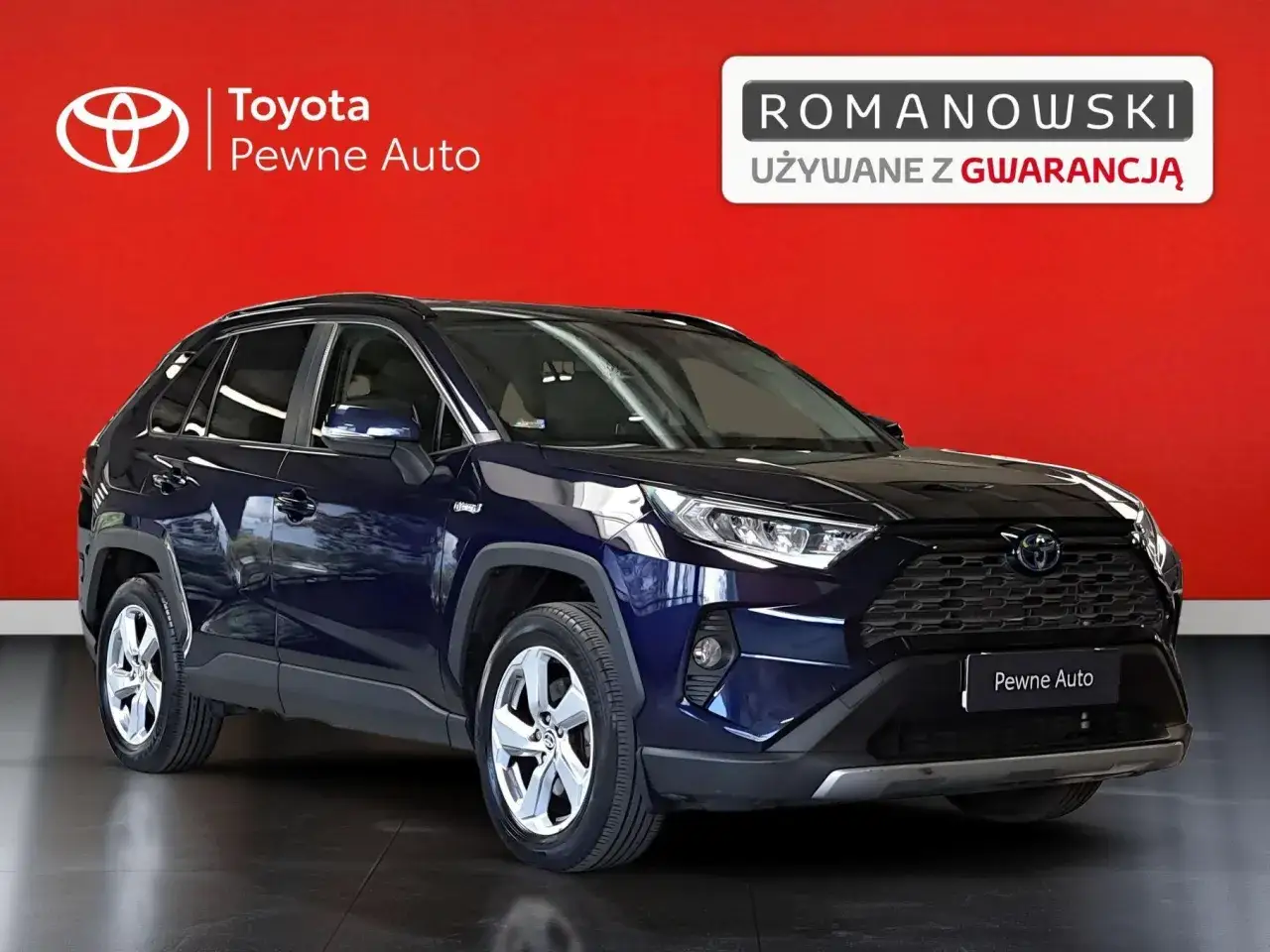 Ciemnoniebieski, używany Toyota RAV4 z salonu Pewne Auto, z gwarancją Romanowski.