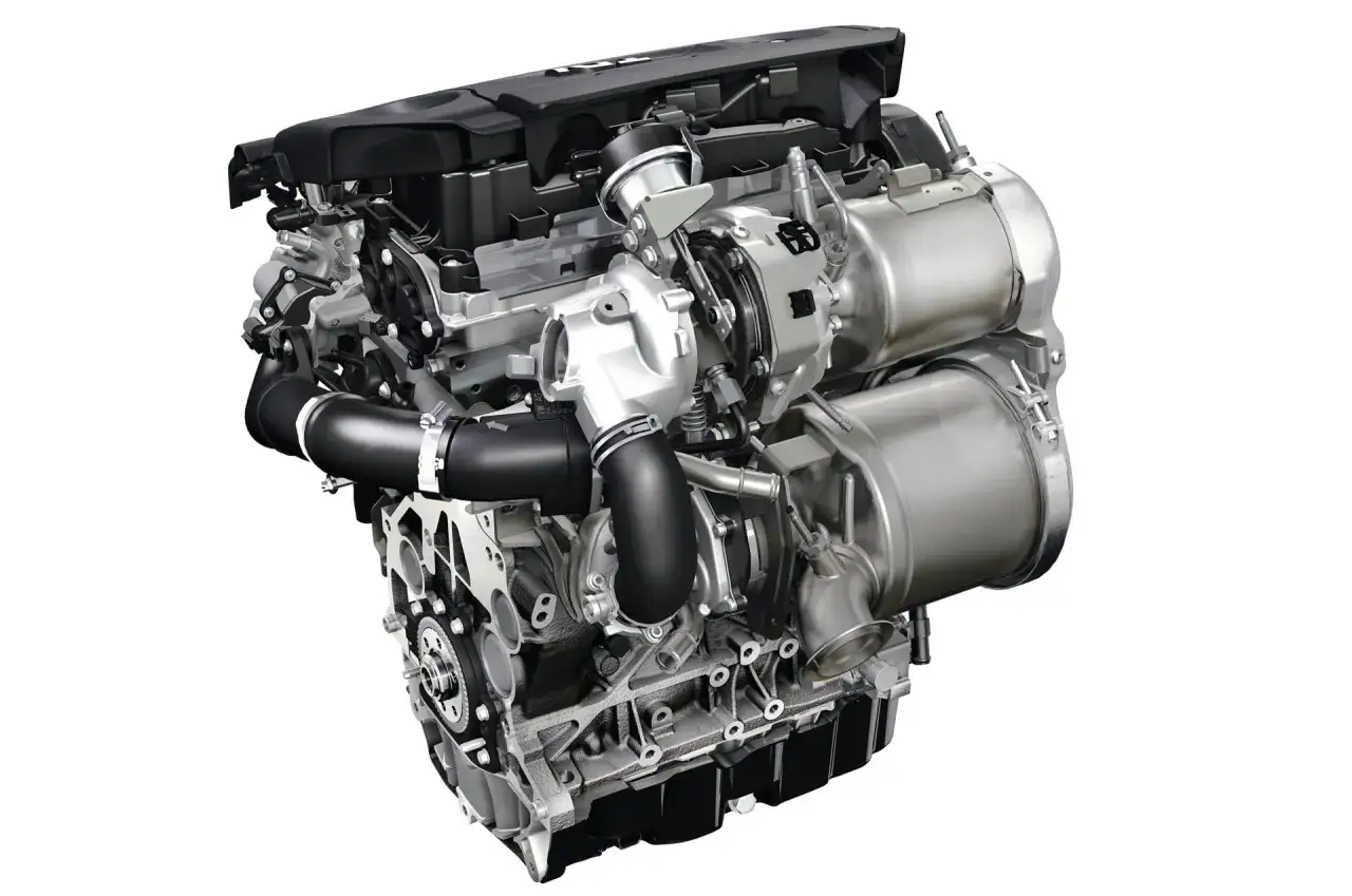 Silnik 2.0 TDI z turbosprężarką i dwoma filtrami cząstek stałych, gotowy do montażu.