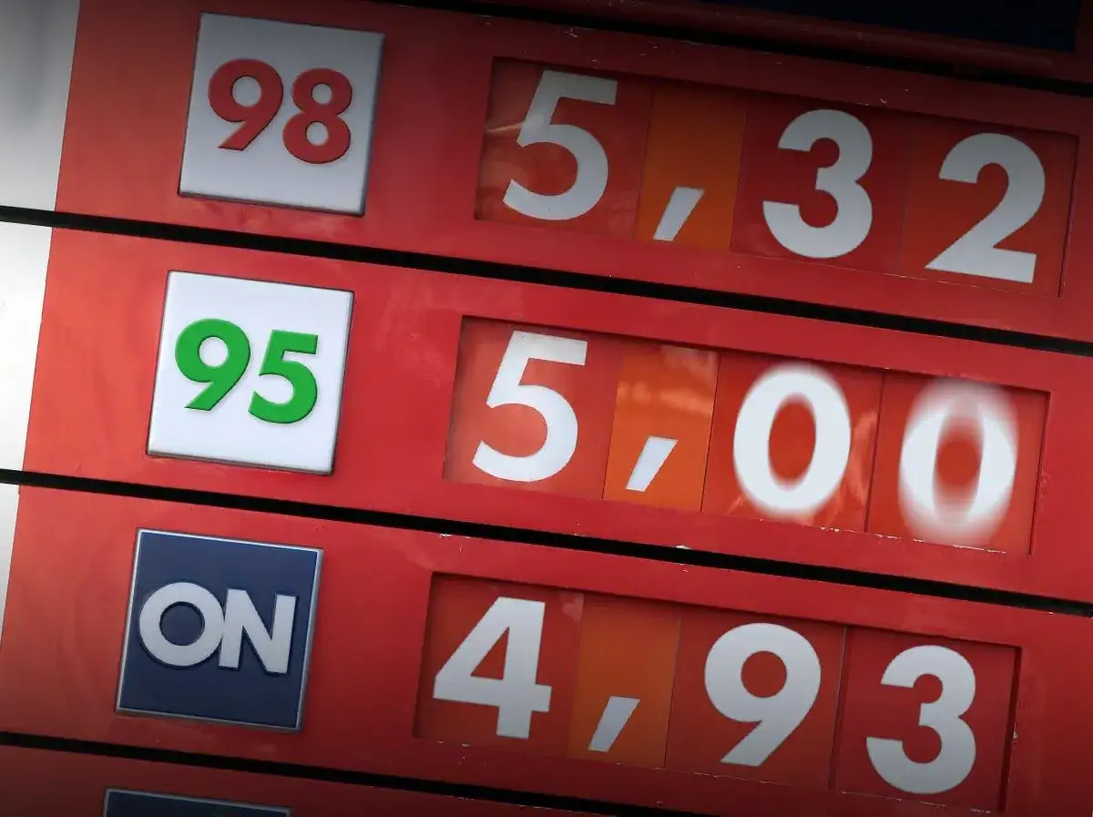 Cena benzyny 95 to 5,00 zł. Obok widać ceny innych paliw: 98 za 5,32 zł i ON za 4,93 zł.